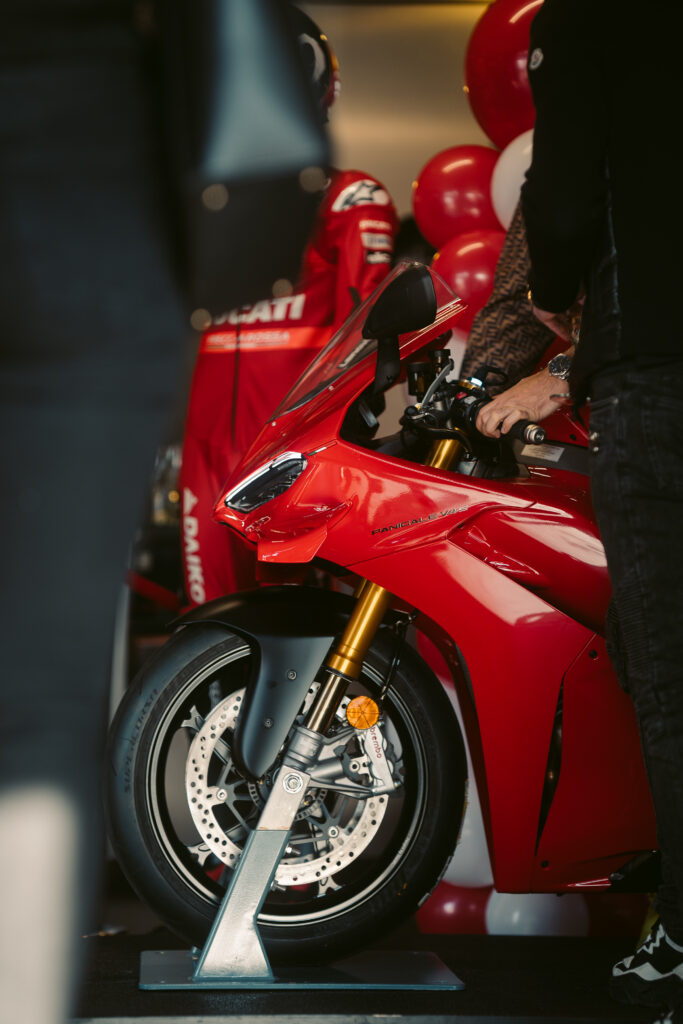 Panigale V4S