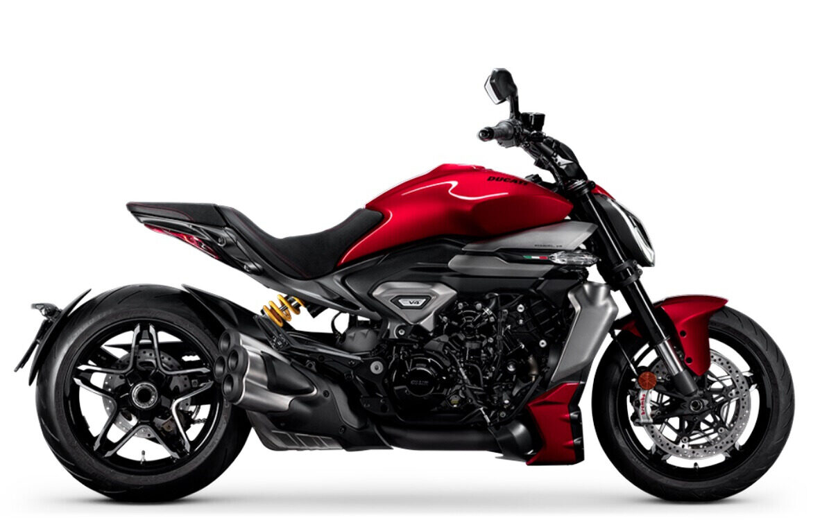 DUCATI XDIAVEL V4 BURNING RED 2026